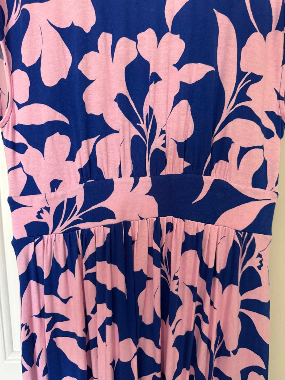 Boden Vanessa jersey Floral V-Neck Maxi Dress - Pink on Navy - Picture 7 of 9